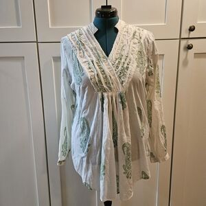 Chic White and Green Women's Tunic